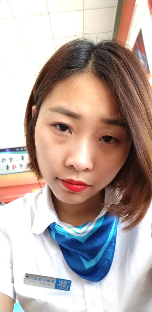 ������ĸѰ��������ĸ,1997�ڹ��ݹ���ʧɢ,ѧ��ͷ����һ����ɫë