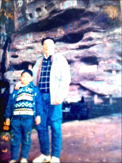 ���罨���׸�ĸ�����ɹ¶�������Ѱ���Ҹ�ĸ,�ڰ��ջ�ɽʧɢ,���