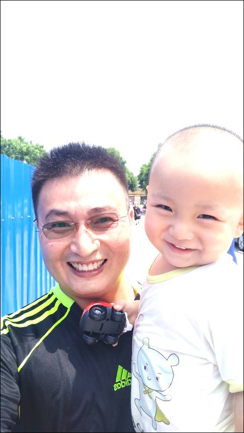 ����ʦ1981�����������ɽ��ʱ���������´�,1981��ʧɢ,˫��Ƥͷ