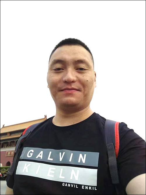 ����Ѱ��������ĸ,1985�ڱ���Ͻ��ʧɢ,�ڱ��Ӽ����пŴ̺��Ҷ�