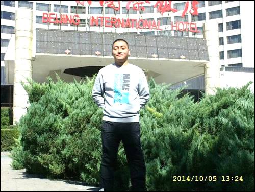 ����Ѱ��������ĸ,1985�ڱ���Ͻ��ʧɢ,�ڱ��Ӽ����пŴ̺��Ҷ�