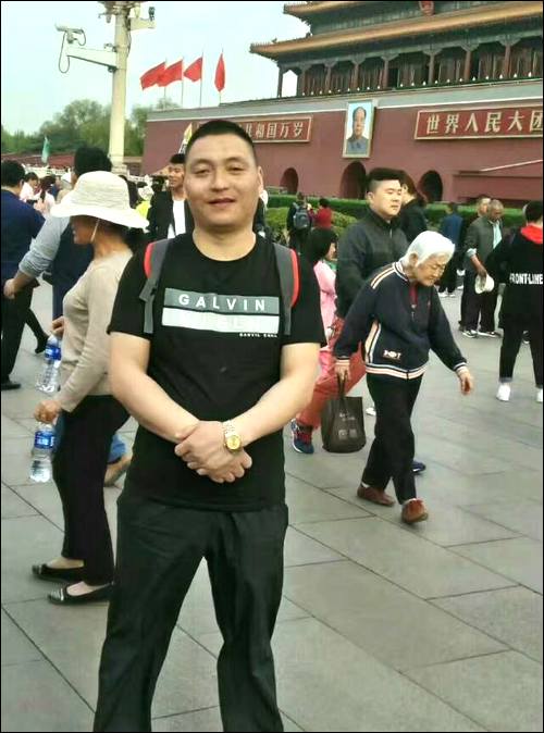 ����Ѱ��������ĸ,1985�ڱ���Ͻ��ʧɢ,�ڱ��Ӽ����пŴ̺��Ҷ�