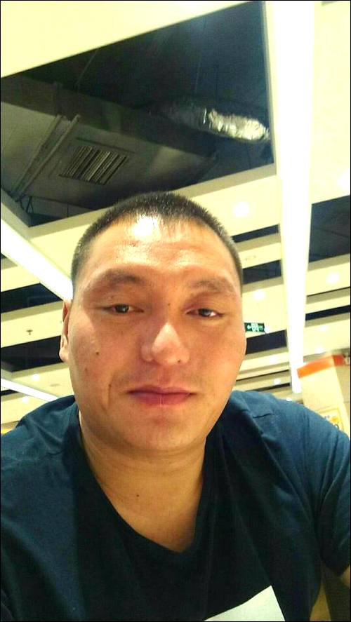 ����Ѱ��������ĸ,1985�ڱ���Ͻ��ʧɢ,�ڱ��Ӽ����пŴ̺��Ҷ�