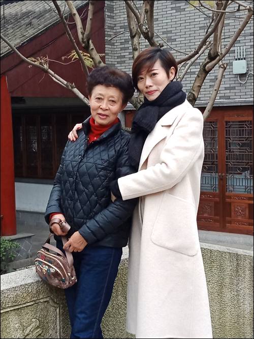 �Ź���Ѱ�Լ�����������,���Ĵ��ɶ�ʧɢ,һ��ŮӤ��