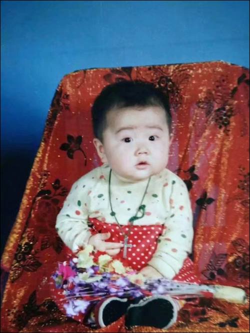 ���Ѱ��������ĸ,1993�ڸ�������ʧɢ,����25��6���ŮӤŮӤ