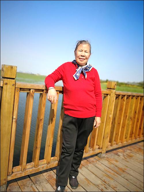 ���Ѱ��������ĸ,1993�ڸ�������ʧɢ,����25��6���ŮӤŮӤ