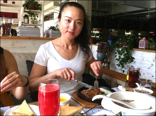 ��ٳѰ�Ұ��Ҷ������ݹ¶�Ժ�ĸ�ĸ ��ٳ,1982�ڽ��ճ���ʧɢ,û