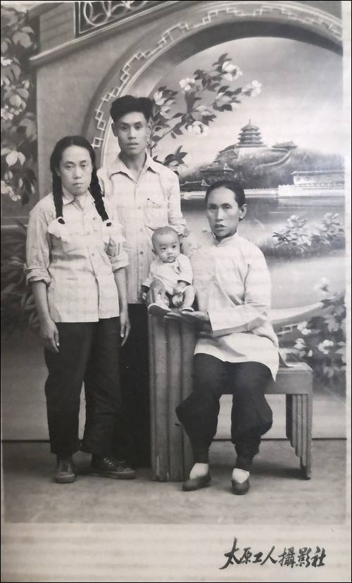 张建萍寻父母,1954在山西太原失散,瘦小养父姓吴养母姓张我从母性