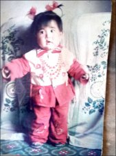 刘爱荣寻找亲生父母,1986在失散,大概23个月被养父母领养左耳朵有