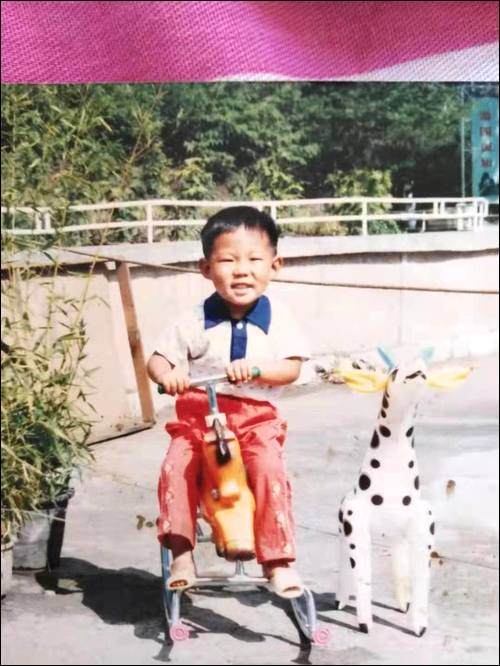 马明磊寻找亲生父母,1979在吉林吉林失散,当时是护士张素华给抱送